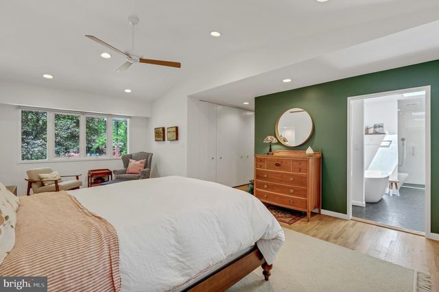 8303 STILL SPRING CT, Bethesda, MD 20817