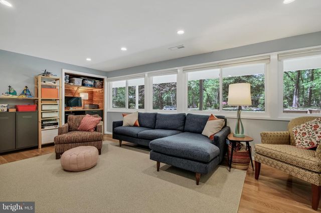 8303 STILL SPRING CT, Bethesda, MD 20817