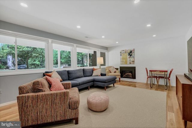 8303 STILL SPRING CT, Bethesda, MD 20817