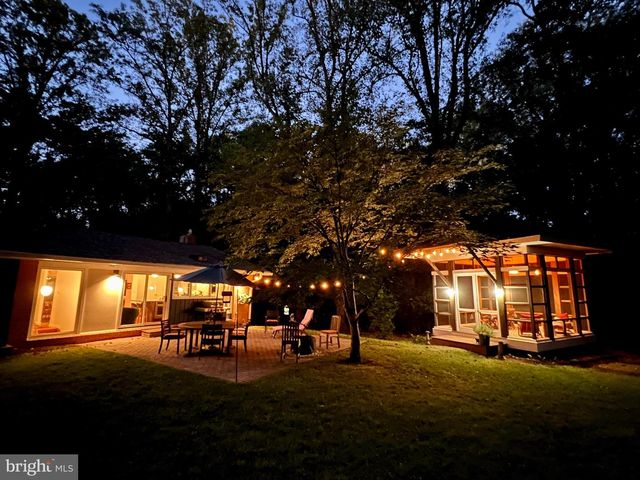 8303 STILL SPRING CT, Bethesda, MD 20817