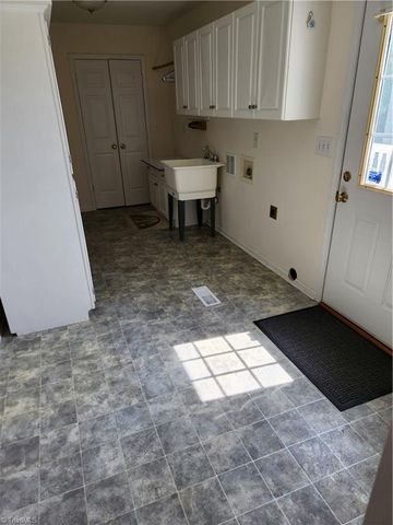 3405 US Highway 311 N, Pine Hall, NC 27042