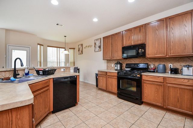 3015 Darby Brook Drive, Fresno, TX 77545