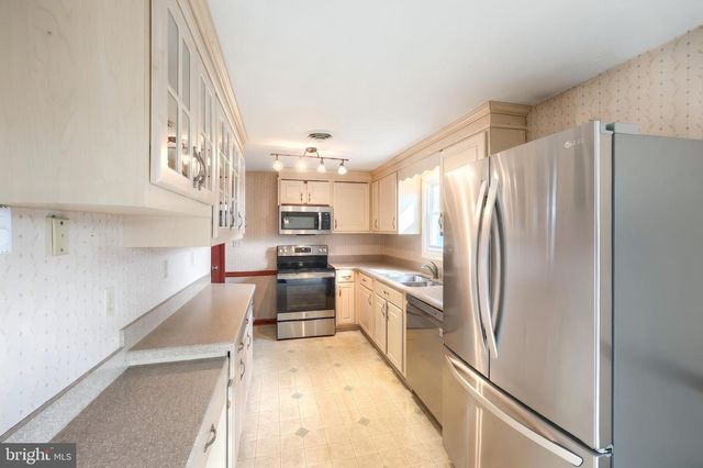 264 NOLLYN DR, Dallastown, PA 17313