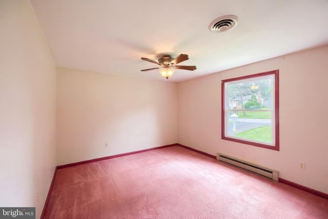 264 NOLLYN DR, Dallastown, PA 17313