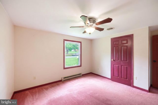 264 NOLLYN DR, Dallastown, PA 17313