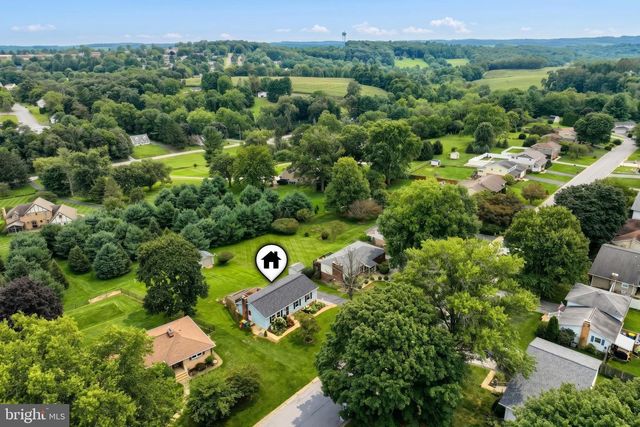 264 NOLLYN DR, Dallastown, PA 17313