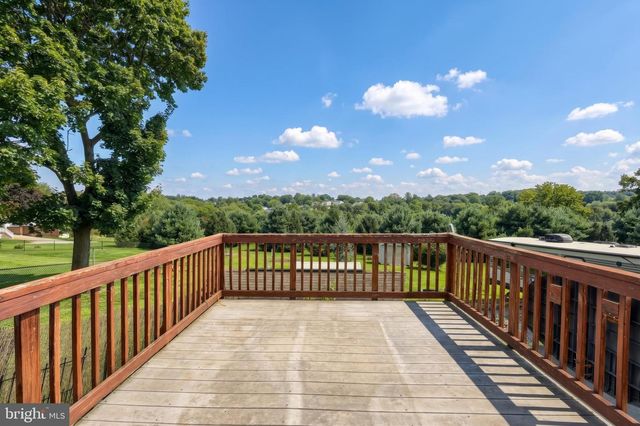 264 NOLLYN DR, Dallastown, PA 17313