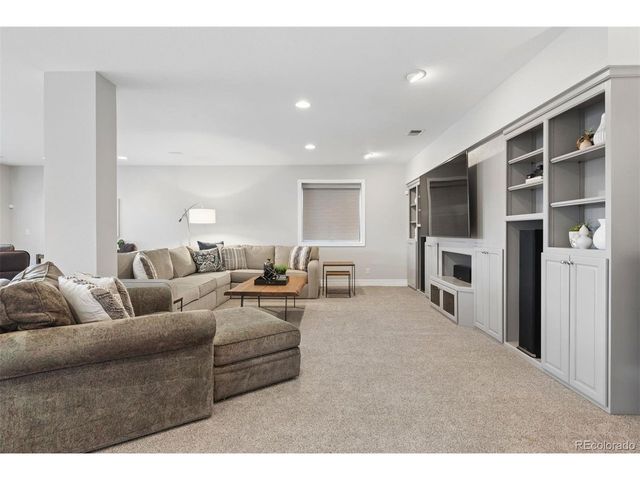 2384 Terrace Dr, Highlands Ranch, CO 80126