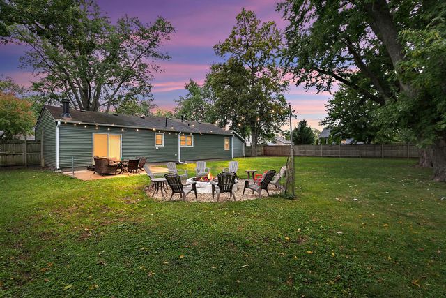 9020 Shady Lane, Wonder Lake, IL 60097