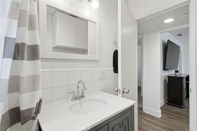 5142 N Polk, Fresno, CA 93722
