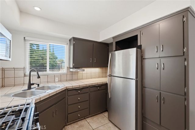 5142 N Polk, Fresno, CA 93722