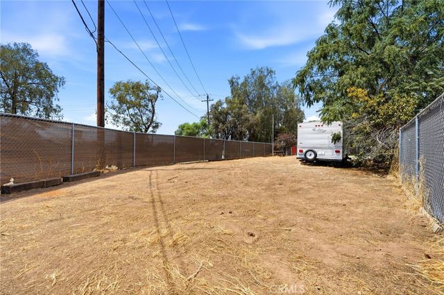 5142 N Polk, Fresno, CA 93722