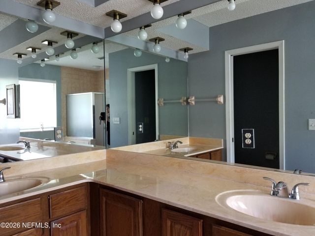 7440 SECRET WOOD Trail, Jacksonville, FL 32216