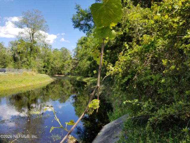7440 SECRET WOOD Trail, Jacksonville, FL 32216