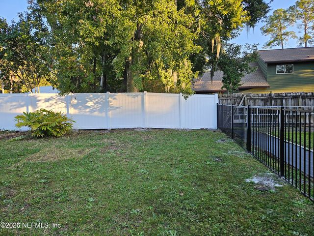 7440 SECRET WOOD Trail, Jacksonville, FL 32216