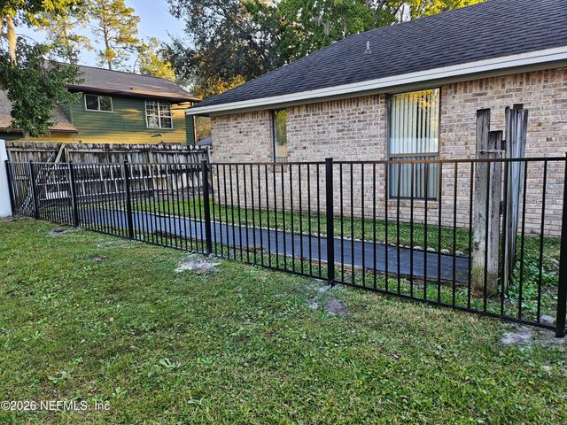 7440 SECRET WOOD Trail, Jacksonville, FL 32216