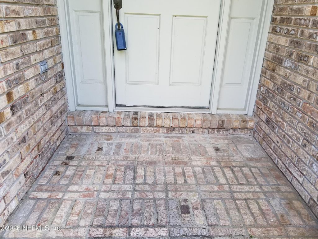 7440 SECRET WOOD Trail, Jacksonville, FL 32216