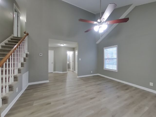 1335 Loren Cir, Clarksville, TN 37042