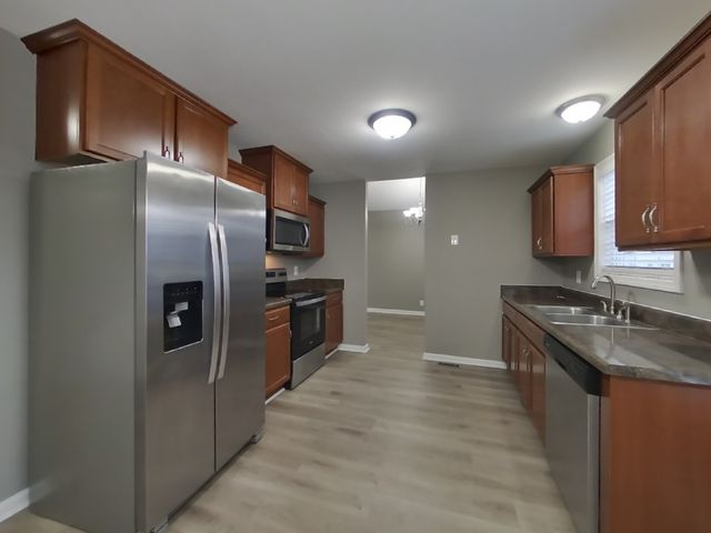 1335 Loren Cir, Clarksville, TN 37042