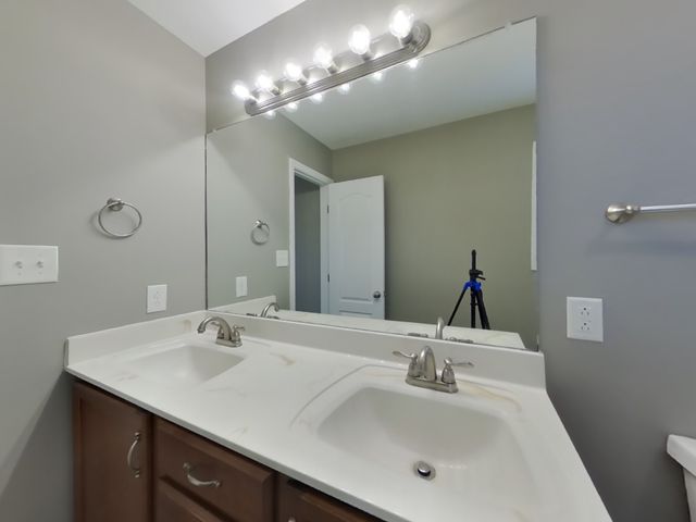 1335 Loren Cir, Clarksville, TN 37042