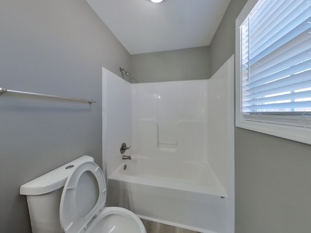 1335 Loren Cir, Clarksville, TN 37042