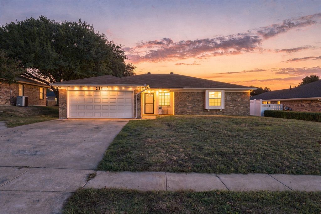 228 Meadowhill Drive, Benbrook, TX 76126 — exterior