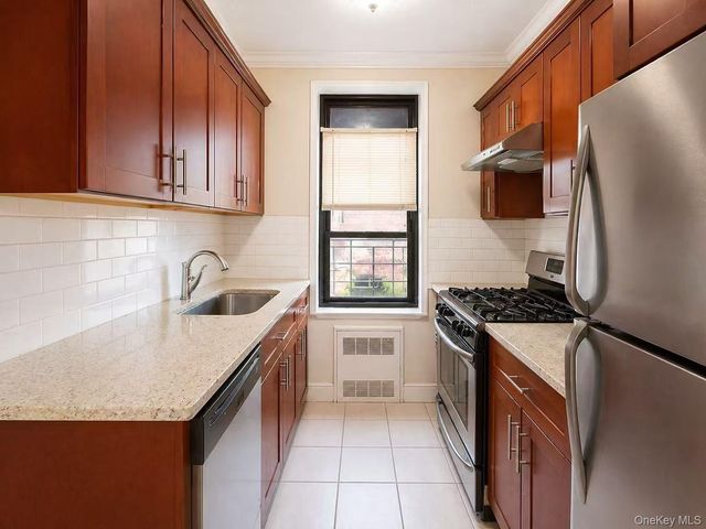 150-29 72nd Road 3A, Flushing, NY 11367