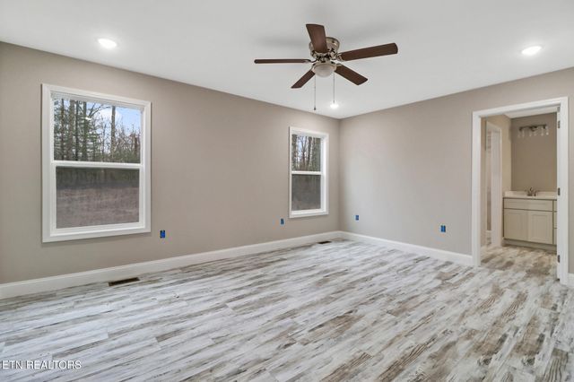 314 Yatasi Tr, Crossville, TN 38572