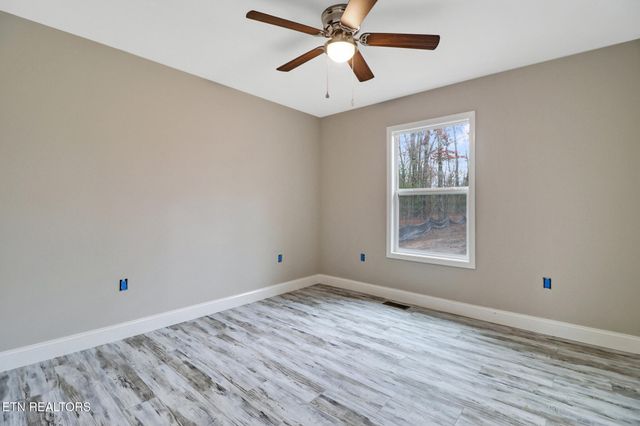 314 Yatasi Tr, Crossville, TN 38572