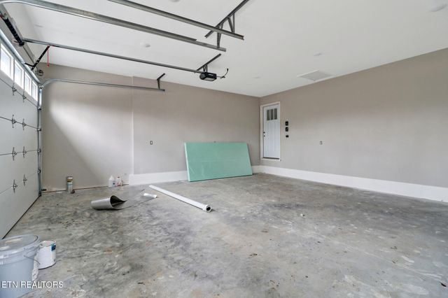 314 Yatasi Tr, Crossville, TN 38572