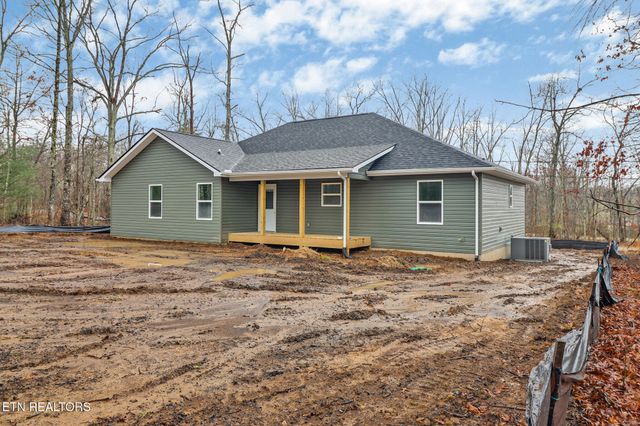 314 Yatasi Tr, Crossville, TN 38572