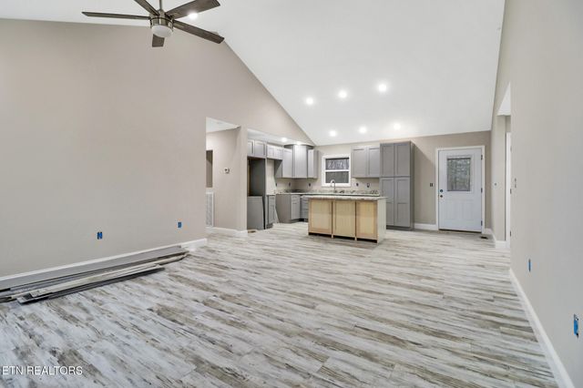 314 Yatasi Tr, Crossville, TN 38572