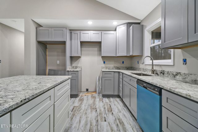 314 Yatasi Tr, Crossville, TN 38572