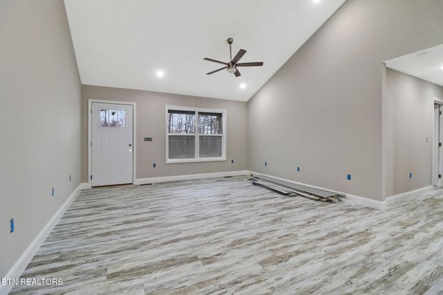 314 Yatasi Tr, Crossville, TN 38572