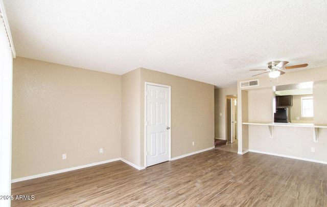 2802 E MONTE CRISTO Avenue 101, Phoenix, AZ 85032