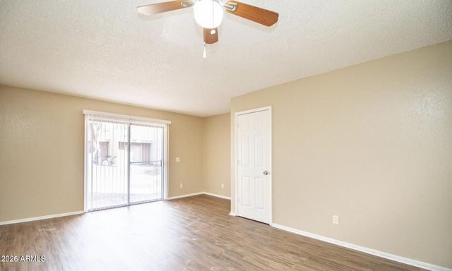 2802 E MONTE CRISTO Avenue 101, Phoenix, AZ 85032