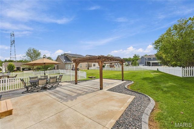 64 Brimstone Corner, O'fallon, MO 63366