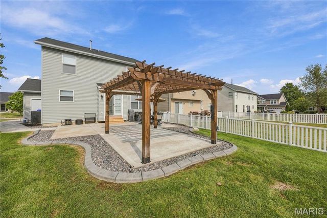 64 Brimstone Corner, O'fallon, MO 63366