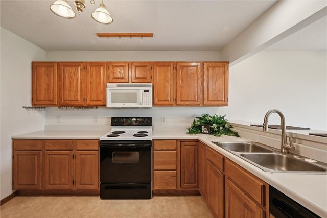 2635 6th Street, Marion, IA 52302