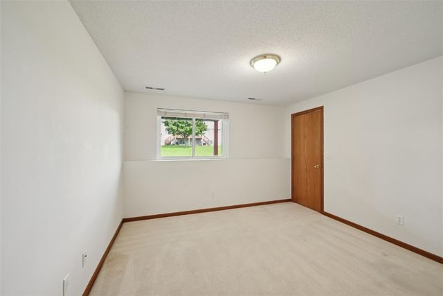 2635 6th Street, Marion, IA 52302