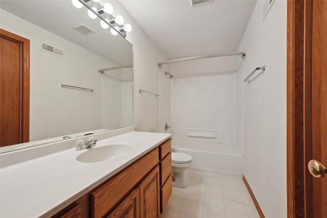 2635 6th Street, Marion, IA 52302