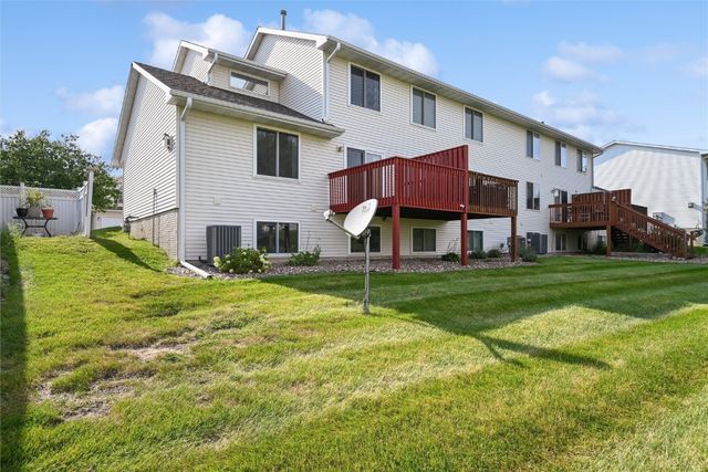 2635 6th Street, Marion, IA 52302