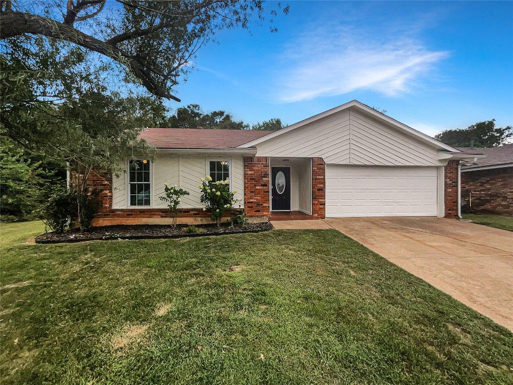 1409 S Avery Drive, Moore, OK 73160