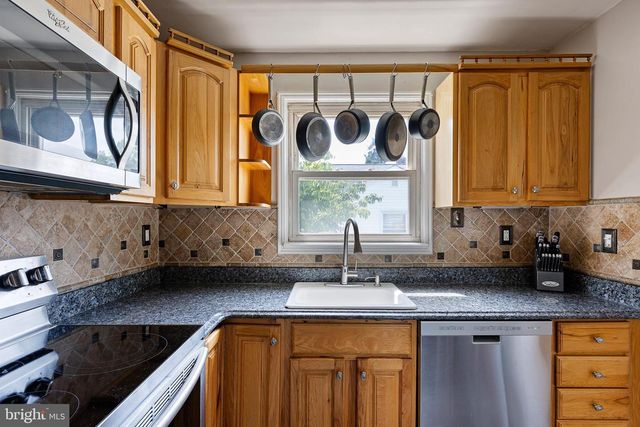 10 WESTPOINT AVE, New Castle, DE 19720