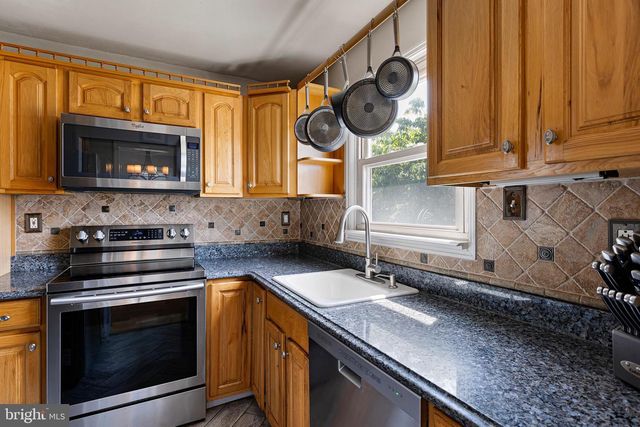 10 WESTPOINT AVE, New Castle, DE 19720