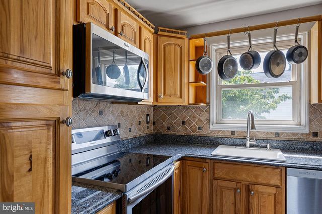 10 WESTPOINT AVE, New Castle, DE 19720