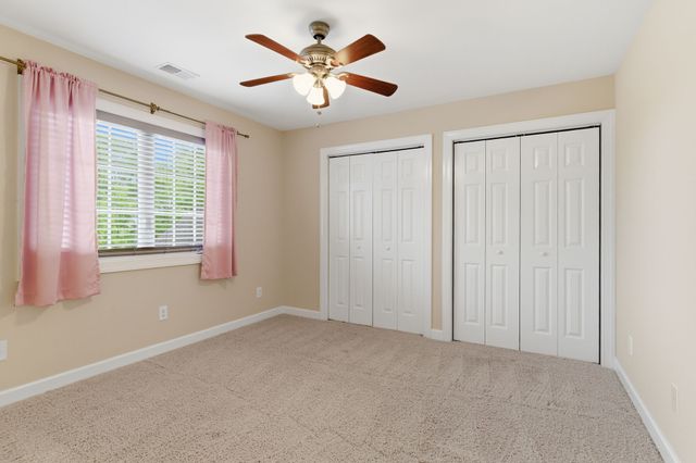 1013 Cabriolet Ct, Gallatin, TN 37066