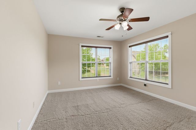 1013 Cabriolet Ct, Gallatin, TN 37066