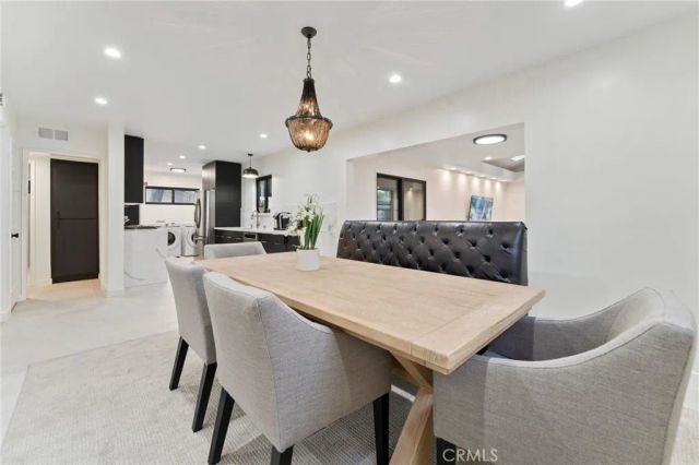 2428 Glyndon Avenue, Venice, CA 90291