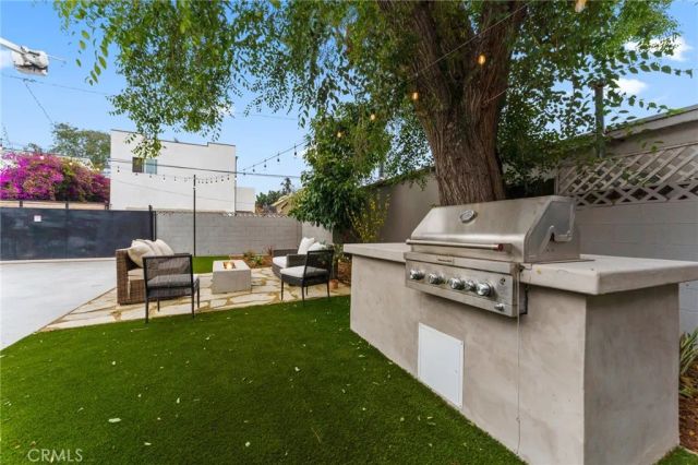 2428 Glyndon Avenue, Venice, CA 90291